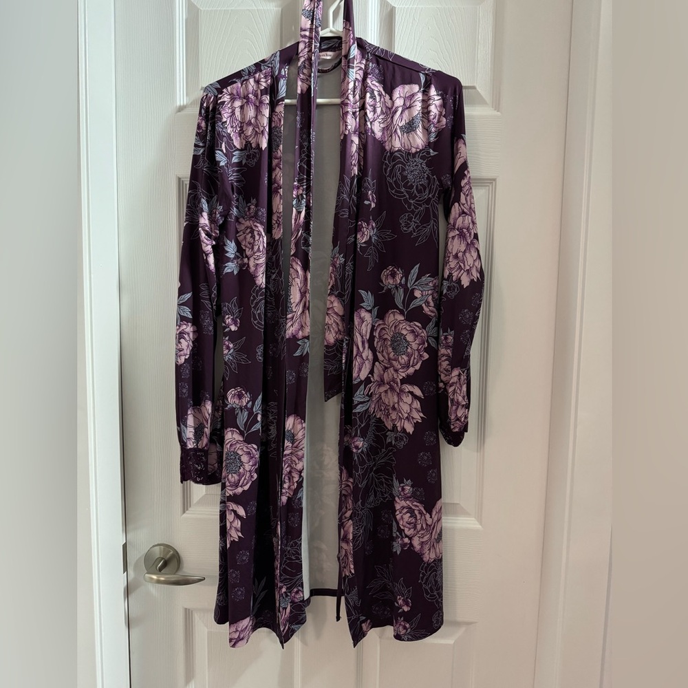 La Vien Rose Silky Robe